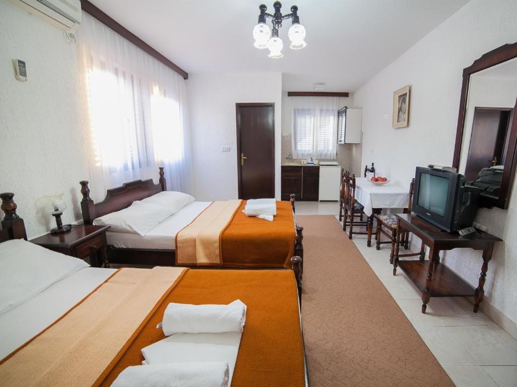 Guest House 4M Petrovac 객실 사진