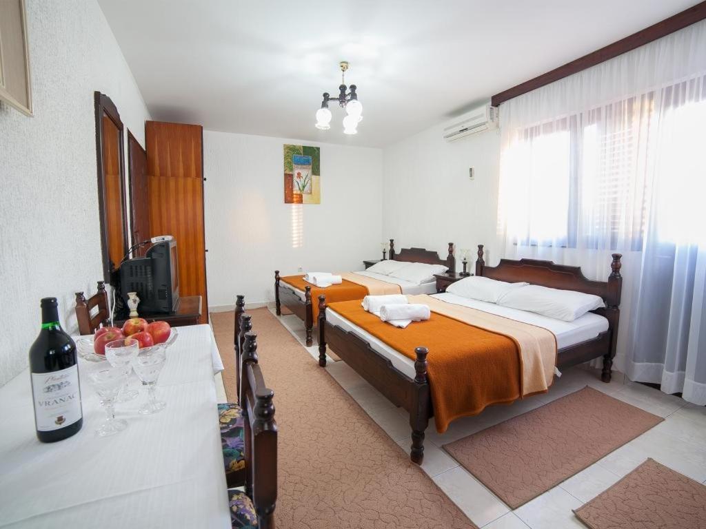 Guest House 4M Petrovac 객실 사진